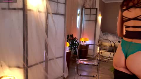 Snapshot of skyeyes__ chatting on 24, 11, 2025 Ann online show from 24, 11, 2025