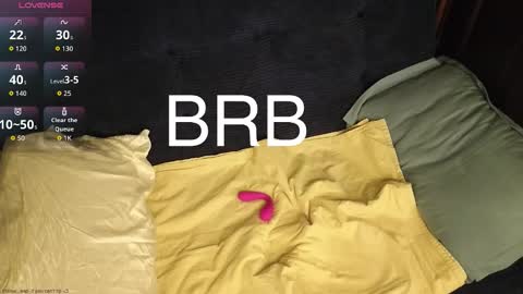 Snapshot of skylar_onfire chatting on 15, 12, 2025 Sky online show from 15, 12, 2025