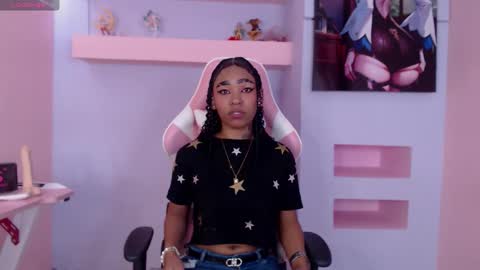 Snapshot of skylerbloom chatting on 13, 9, 2025 skylerbloom online show from 13, 9, 2025