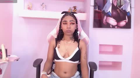 Snapshot of skylerbloom chatting on 15, 9, 2025 skylerbloom online show from 15, 9, 2025