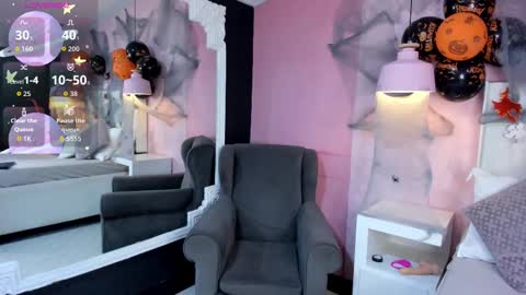 Snapshot of skylerbloom chatting on 26, 10, 2025 skylerbloom online show from 26, 10, 2025