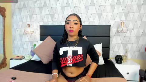 Snapshot of skylerbloom chatting on 21, 11, 2025 skylerbloom online show from 21, 11, 2025