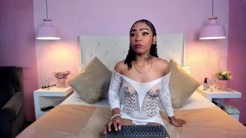 Snapshot of skylerbloom chatting on 22, 11, 2025 skylerbloom online show from 22, 11, 2025