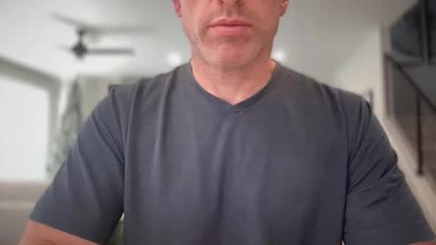 Snapshot of skylineboatclub chatting on 8, 1, 2025 skylineboatclub online show from 8, 1, 2025