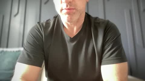 Snapshot of skylineboatclub chatting on 24, 2, 2025 skylineboatclub online show from 24, 2, 2025