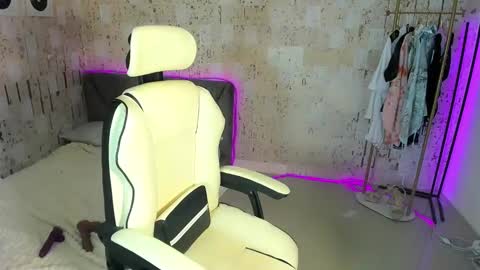 Snapshot of slaughtyalexxx chatting on 5, 1, 2025 Alexandria my love online show from 5, 1, 2025