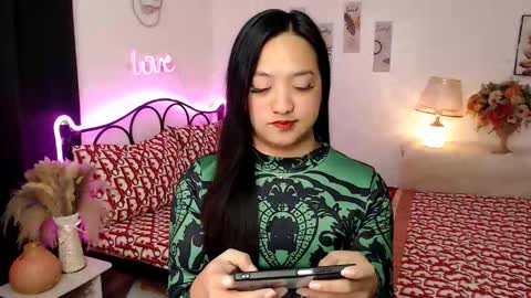 Snapshot of slave_amanda69 chatting on 30, 10, 2025 Queen Cyrine online show from 30, 10, 2025