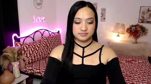 Snapshot of slave_amanda69 chatting on 4, 11, 2025 Queen Cyrine online show from 4, 11, 2025
