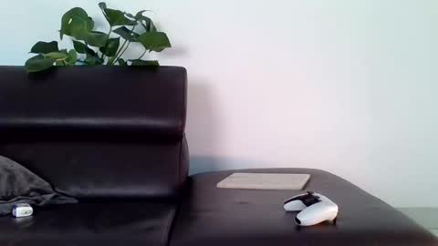 Snapshot of sleeperly chatting on 11, 10, 2025 sleeperly online show from 11, 10, 2025