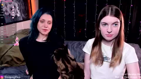 Snapshot of sleepingduo chatting on 3, 11, 2025 Hi We are Iva and Angela Nice to meet u 3 online show from 3, 11, 2025