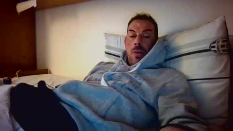 Snapshot of slevin1983 chatting on 5, 1, 2025 slevin online show from 5, 1, 2025