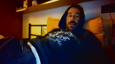 Snapshot of slevin1983 chatting on 23, 11, 2025 slevin online show from 23, 11, 2025