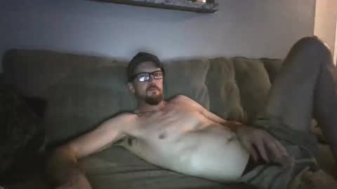 Snapshot of slim4daddybear chatting on 28, 3, 2026 slim boy 4 Bear Daddy online show from 28, 3, 2026