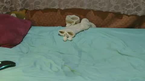 slim_girl01 online show from 15, 1, 2025
