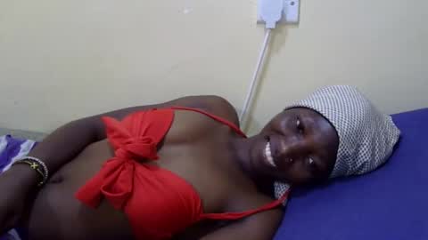 Snapshot of slim_kiteey chatting on 25, 10, 2025 slim_kiteey online show from 25, 10, 2025