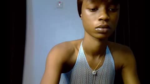 Snapshot of slim_petitqueen chatting on 11, 11, 2025 Alice online show from 11, 11, 2025