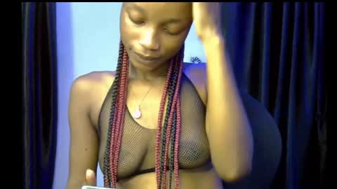 Snapshot of slim_petitqueen chatting on 16, 11, 2025 Alice online show from 16, 11, 2025