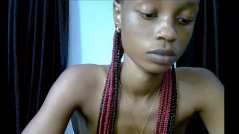 Snapshot of slim_petitqueen chatting on 21, 11, 2025 Alice online show from 21, 11, 2025