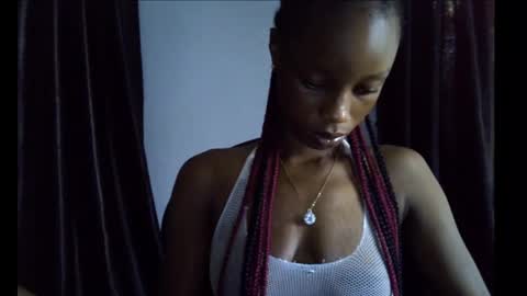 Snapshot of slim_petitqueen chatting on 24, 11, 2025 Alice online show from 24, 11, 2025