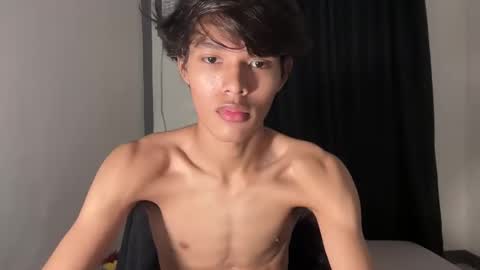 Snapshot of slim_sensation chatting on 17, 11, 2025 slim_sensation online show from 17, 11, 2025