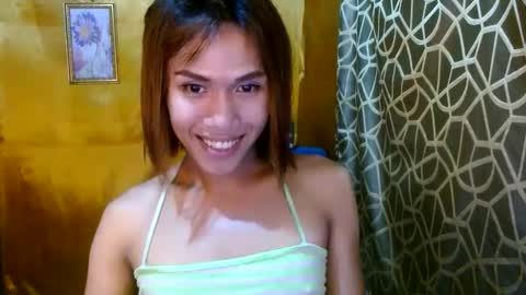 Snapshot of slutqueen_raz chatting on 18, 11, 2025 Raz online show from 18, 11, 2025