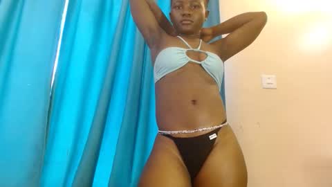 Snapshot of slutty_charmz chatting on 15, 9, 2025 Bree online show from 15, 9, 2025