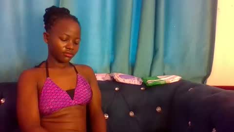 Snapshot of slutty_charmz chatting on 17, 9, 2025 Bree online show from 17, 9, 2025