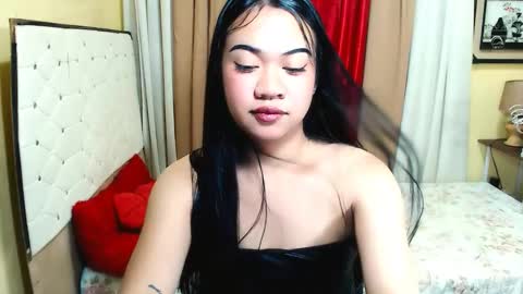 Snapshot of sluttymax_ chatting on 6, 3, 2025 Max online show from 6, 3, 2025