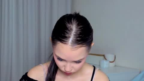 Snapshot of slyshypie chatting on 23, 9, 2025 Lily online show from 23, 9, 2025