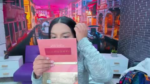 Mariana Torres online show from 11, 11, 2025