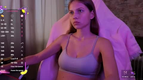 Emma online show from 4, 12, 2025