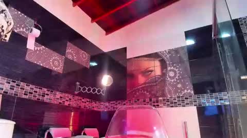 Small Hot19 online show from 24, 10, 2025