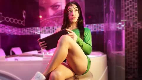 Snapshot of small_hot19 chatting on 17, 2, 2026 Small Hot19 online show from 17, 2, 2026