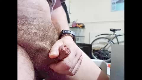 Small Hairy Uncut online show from 24, 9, 2025