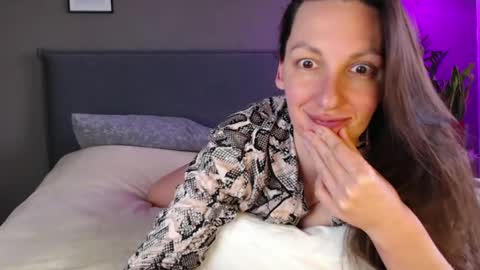 Anna no bbbbybybbabebyy just Anna. And dont call me mom please. online show from 6, 3, 2025