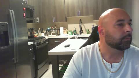 smashing_machine_412 online show from 16, 12, 2024