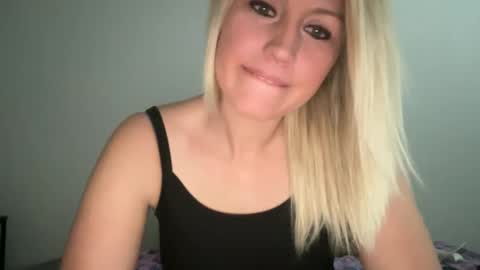 Snapshot of smexxii93 chatting on 27, 12, 2024 smexxii93 online show from 27, 12, 2024