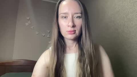 smilequeen_ online show from 9, 10, 2025