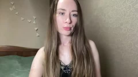 smilequeen_ online show from 21, 10, 2025