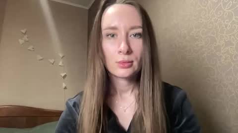 smilequeen_ online show from 14, 11, 2025