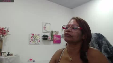 Smileth online show from 5, 10, 2025