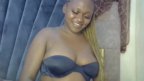 smiley_berry online show from 5, 10, 2025