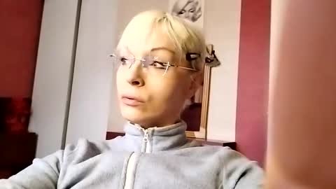 smiling_irene online show from 24, 2, 2025
