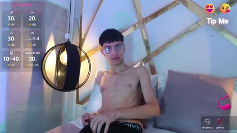 Smithfoxx online show from 3, 10, 2025