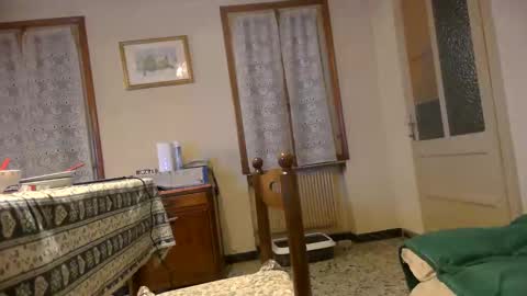 Snapshot of smokered100s chatting on 15, 3, 2026 luca online show from 15, 3, 2026