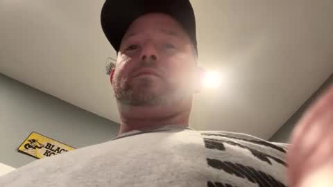 Snapshot of smokeymt420 chatting on 25, 2, 2026 smokeymt420 online show from 25, 2, 2026