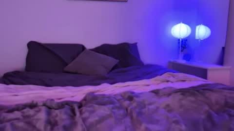 SmokyAurora online show from 7, 11, 2025