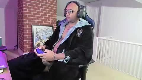 Smoothj2011 online show from 3, 3, 2026