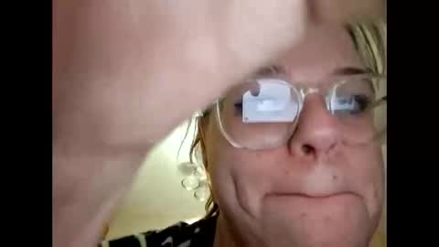 Snapshot of snapperzapper95 chatting on 15, 1, 2026 snapperzapper95 online show from 15, 1, 2026