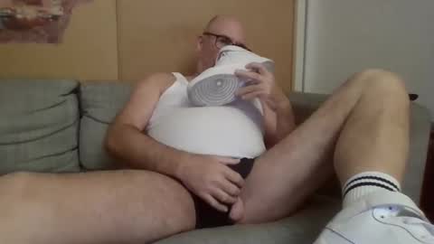 Snapshot of sneakerboy18 chatting on 24, 9, 2025 sneakerboy18 online show from 24, 9, 2025